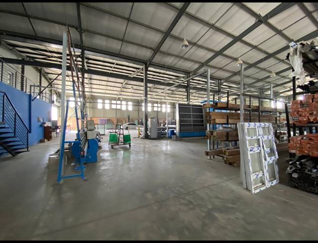 2,651M² WAREHOUSE FOR SALE IN SAMRAND BUSINESS PARK
